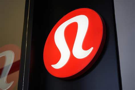 twitter shoplyfter|2 women charged in Lululemon shoplifting scheme in .